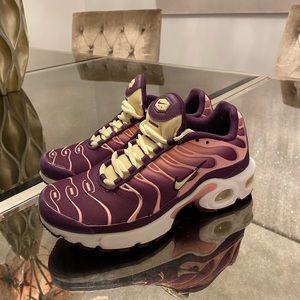 Nike Air Max Plus Tn size 5 womans